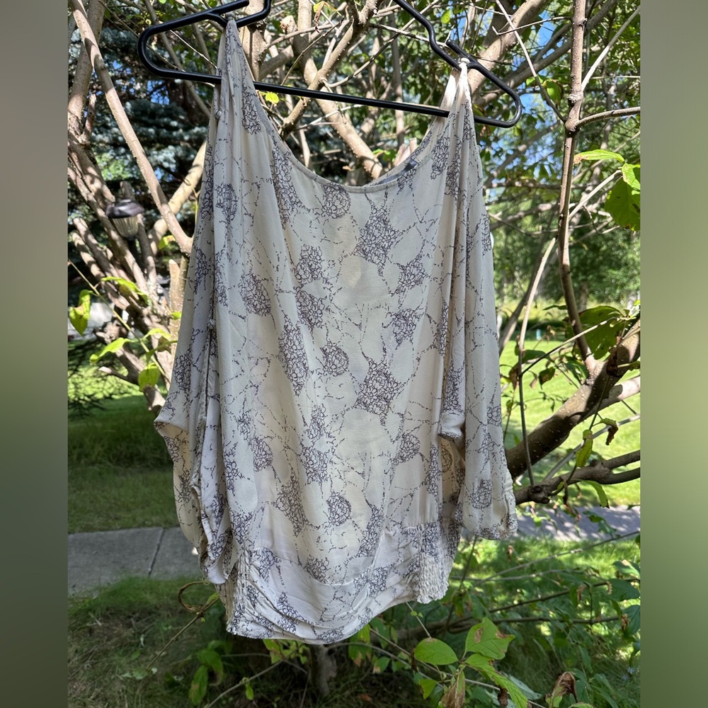Women’s blouse